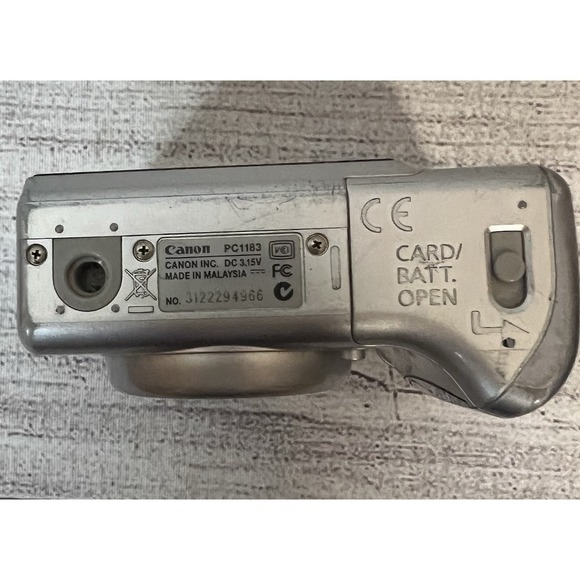 Canon PowerShot A540 Digital Camera AS-IS Untested Parts Only - Picture 5 of 5